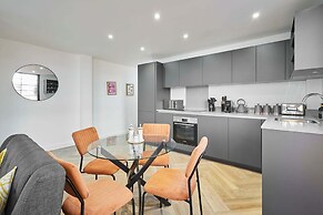 Host Stay Lockside House