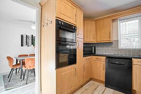 Host Stay Snowdrop Crescent II