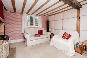 Antelope Cottage - Rural Pet Friendly Cottage