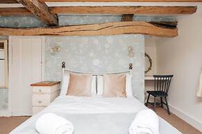 Antelope Cottage - Rural Pet Friendly Cottage