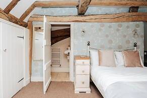 Antelope Cottage - Rural Pet Friendly Cottage