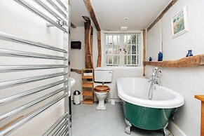 Antelope Cottage - Rural Pet Friendly Cottage