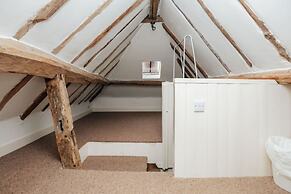 Antelope Cottage - Rural Pet Friendly Cottage