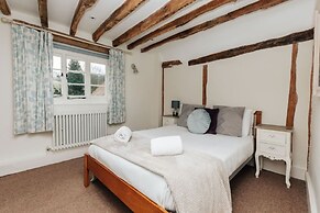Antelope Cottage - Rural Pet Friendly Cottage