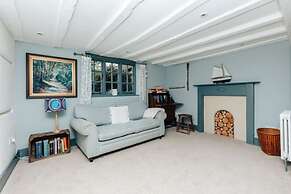 Antelope Cottage - Rural Pet Friendly Cottage