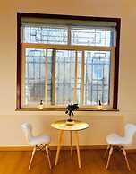 Shi San Du Fu Qing Nian Lv She