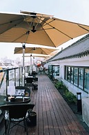 Shi San Du Fu Qing Nian Lv She