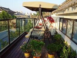 Shi San Du Fu Qing Nian Lv She