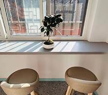 Shi San Du Fu Qing Nian Lv She