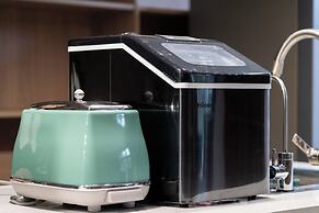 Shi San Du Fu Qing Nian Lv She