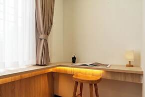 Shi San Du Fu Qing Nian Lv She