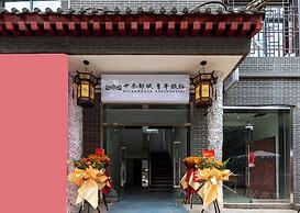 Shi San Du Fu Qing Nian Lv She