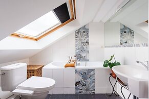 Charming Prague Apartment in Vršovice With Roof Terrace