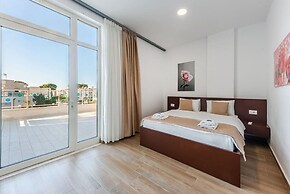 Seaview Haven - Trendafili