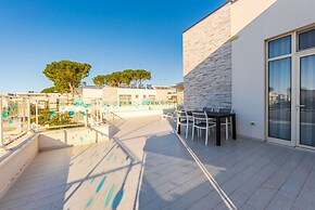 Seaview Haven - Trendafili