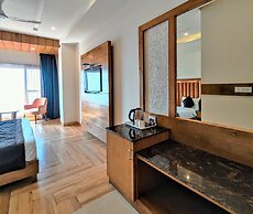 Luxury Inn by Stotrak Hotels