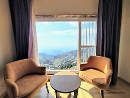 Luxury Inn by Stotrak Hotels