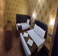 Apex Victor Guest House