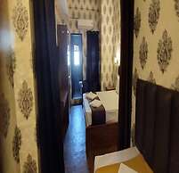 Apex Victor Guest House