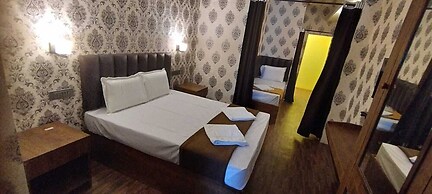 Apex Victor Guest House