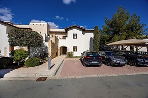 Zc02 Aphrodite Hills- Communal Pool, Garden