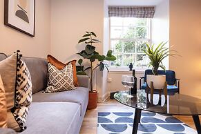 JOIVY Modern 1-bed flat in New Town