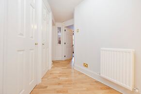 JOIVY Modern 1-bed flat in New Town