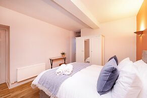 JOIVY Modern 1-bed flat in New Town