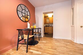 JOIVY Modern 1-bed flat in New Town