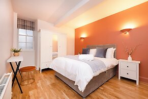 JOIVY Modern 1-bed flat in New Town