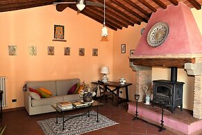 Podere Casato 2 Hills View, Pool, Wifi Tuscany