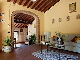 Podere Casato 2 Hills View, Pool, Wifi Tuscany