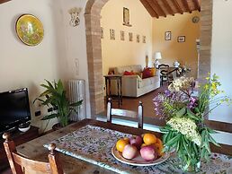 Podere Casato 2 Hills View, Pool, Wifi Tuscany