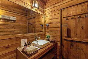 Alaya Stays Suro Woodbine Chalet Cottage