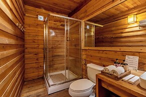 Alaya Stays Suro Woodbine Chalet Cottage