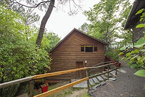 Alaya Stays Suro Woodbine Chalet Cottage