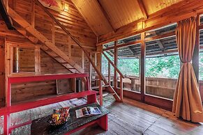 Alaya Stays Suro Woodbine Chalet Cottage