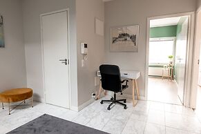 2ndhomes Stunning Penthouse with Sauna