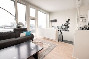 2ndhomes Stunning Penthouse with Sauna