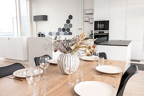 2ndhomes Stunning Penthouse with Sauna