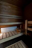 2ndhomes Stunning Penthouse with Sauna