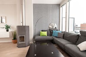 2ndhomes Stunning Penthouse with Sauna