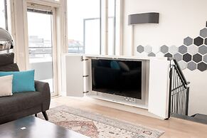 2ndhomes Stunning Penthouse with Sauna