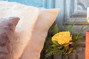 Luxury Singular Apartments Green