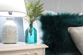 Luxury Singular Apartments Green