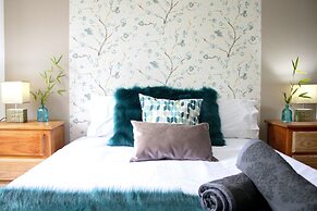 Luxury Singular Apartments Green