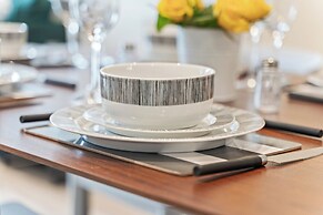 Meadow Haven 2 Bed 2 Bath, On-street Park, Netflix