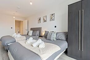 Meadow Haven 2 Bed 2 Bath, On-street Park, Netflix