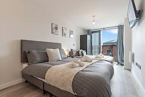 Meadow Haven 2 Bed 2 Bath, On-street Park, Netflix