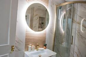 Sienna Haven 2 Bed 1 Bath and Park